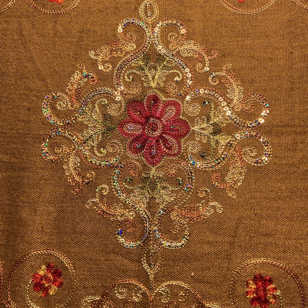 Embroidered Floral Tapestry Fabric Scarf